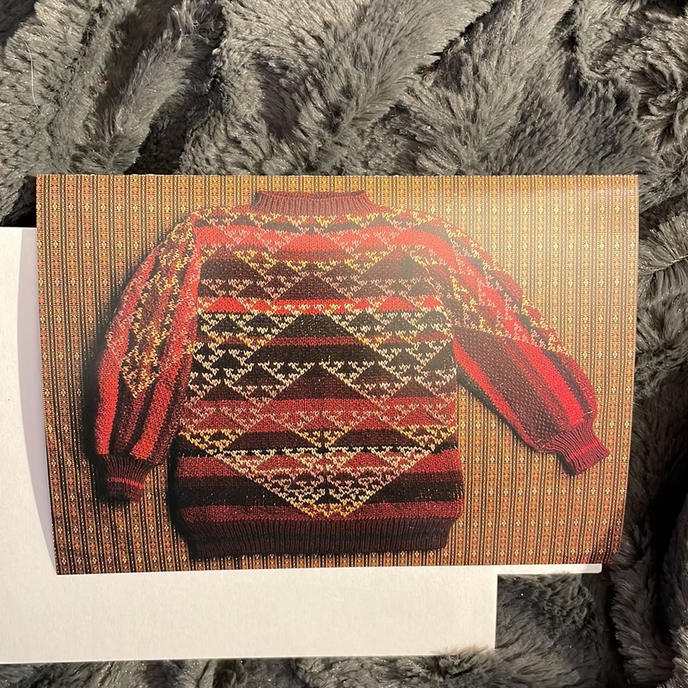 Gifts for knitters! Blank notecard featuring art by Debbie New